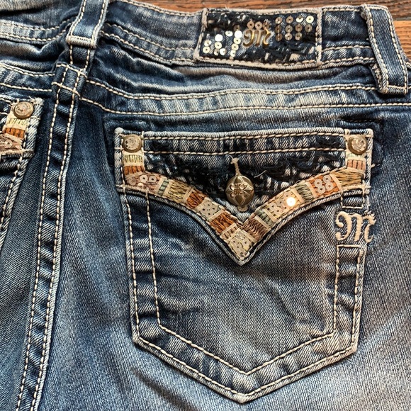 Denim - Miss Me Jeans - size 32 mid rise boot cut
